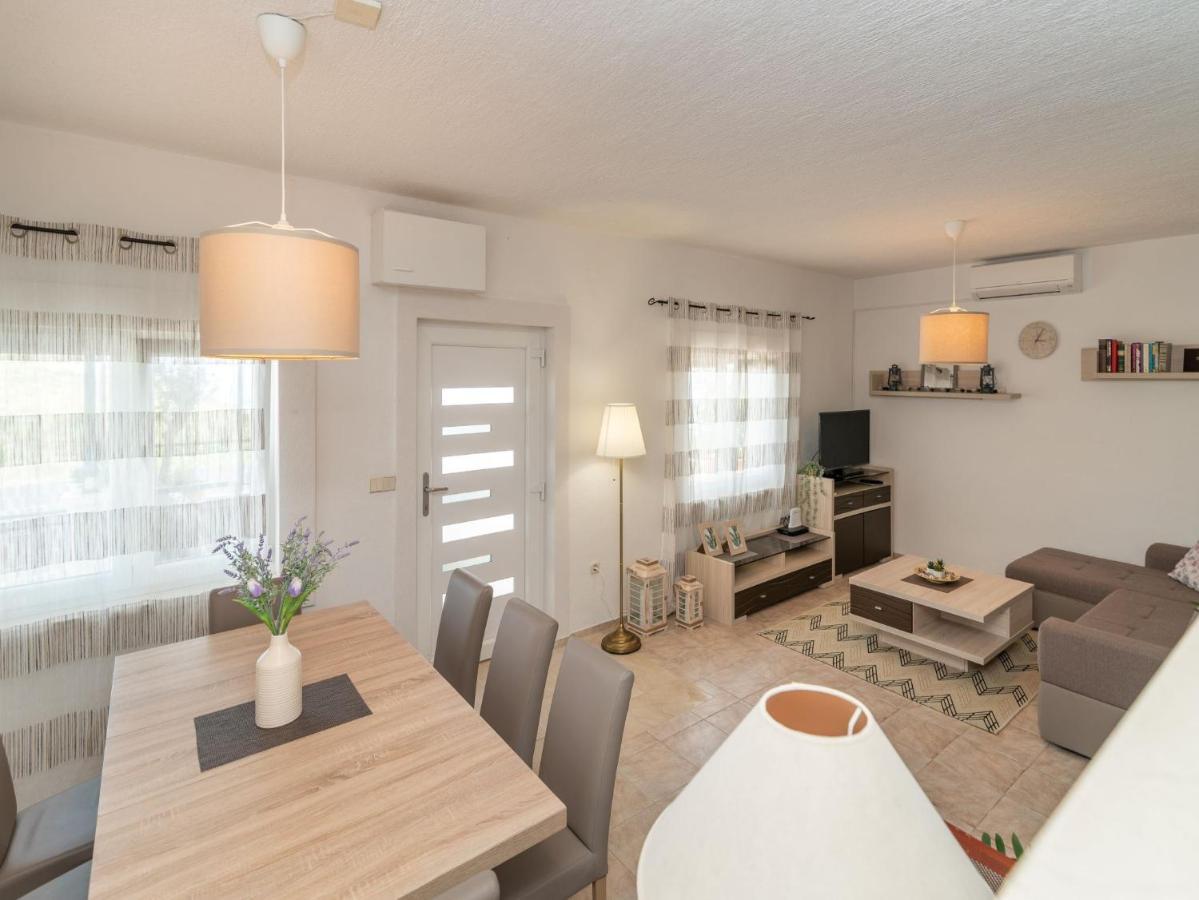 Scenic Sea View,Three Bedroom Villa With Pool Trogir Exterior photo