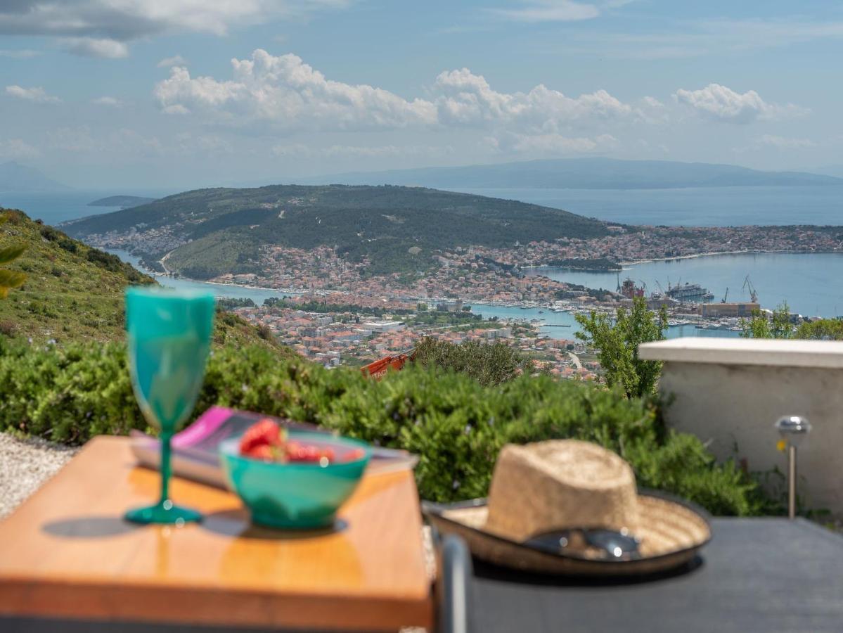 Scenic Sea View,Three Bedroom Villa With Pool Trogir Exterior photo